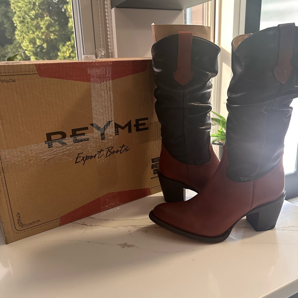 Reyme Cowgirl boots new in box 8.5